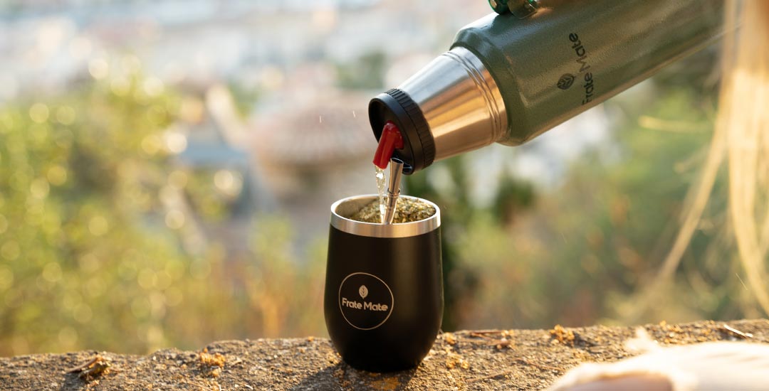 boire un maté avec thermos